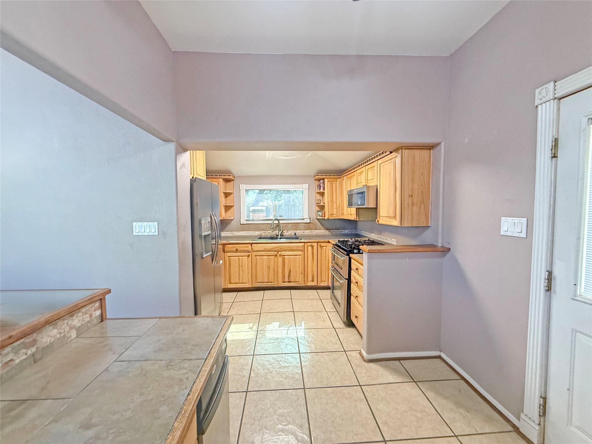 11143 N Highway 77, Lexington, TX 78947