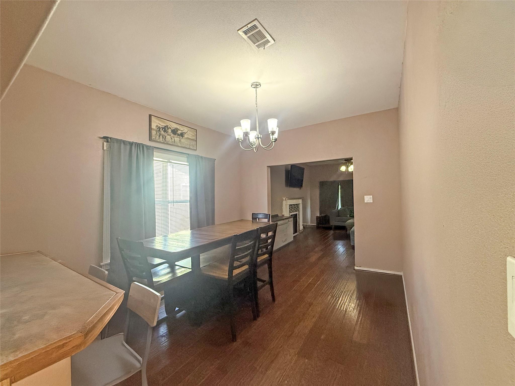 11143 N Highway 77, Lexington, TX 78947