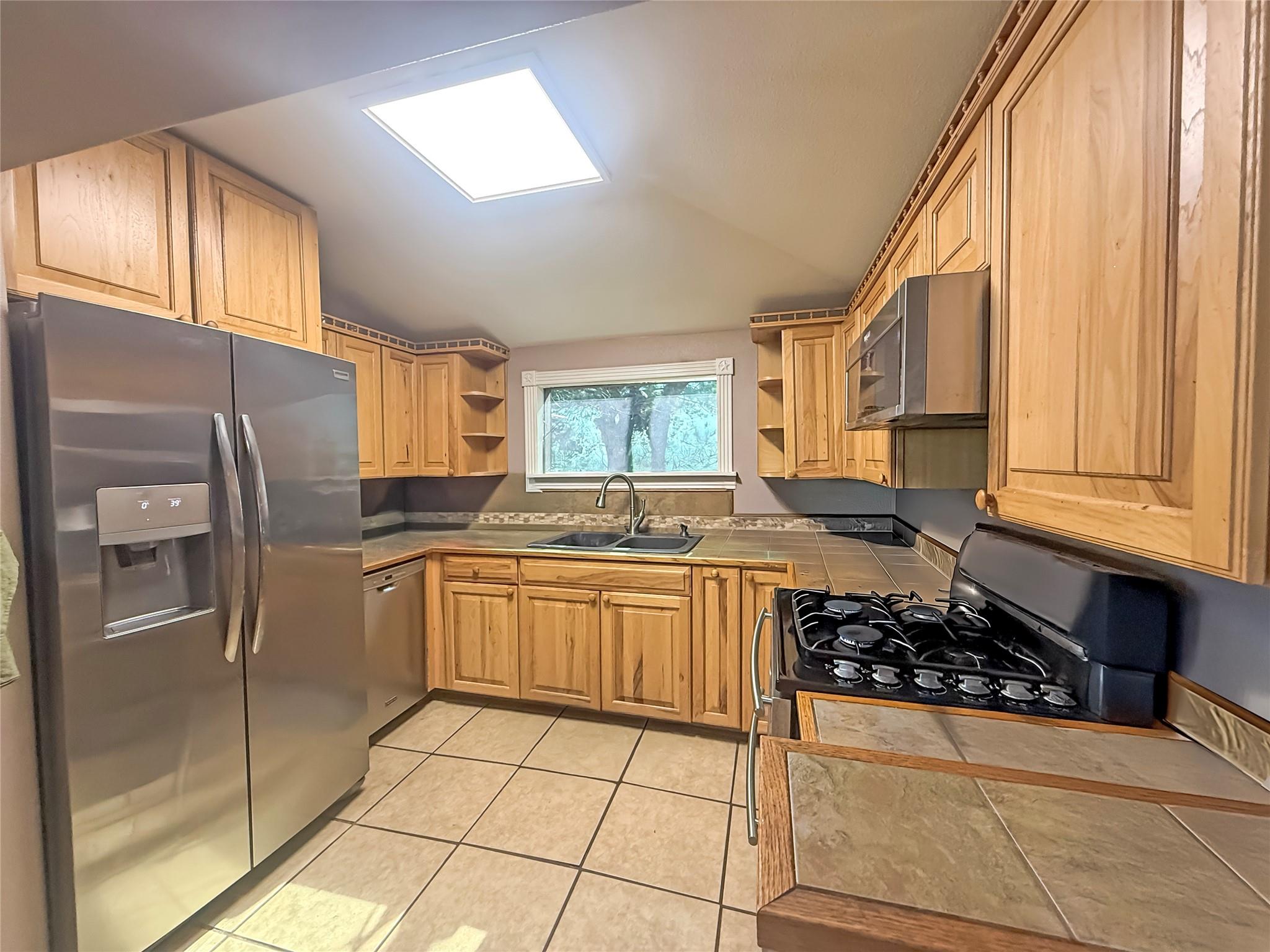 11143 N Highway 77, Lexington, TX 78947