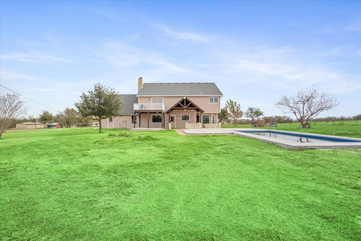 8600 Five Wells Rd, Rogers, TX 76569