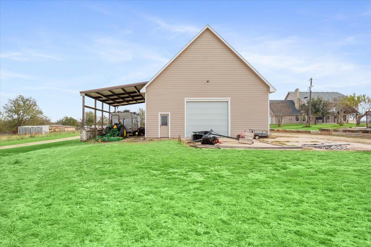 8600 Five Wells Rd, Rogers, TX 76569