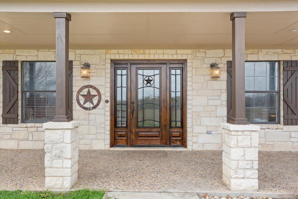 8600 Five Wells Rd, Rogers, TX 76569