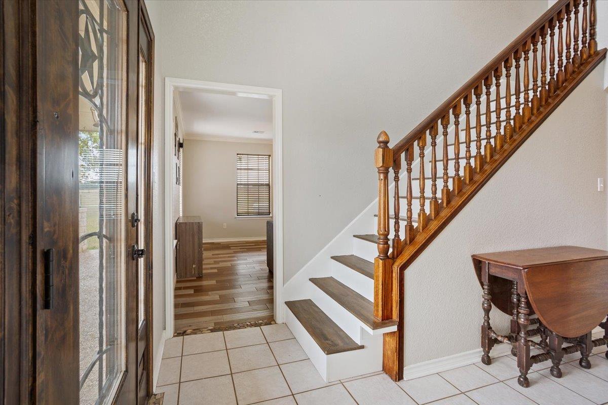 8600 Five Wells Rd, Rogers, TX 76569