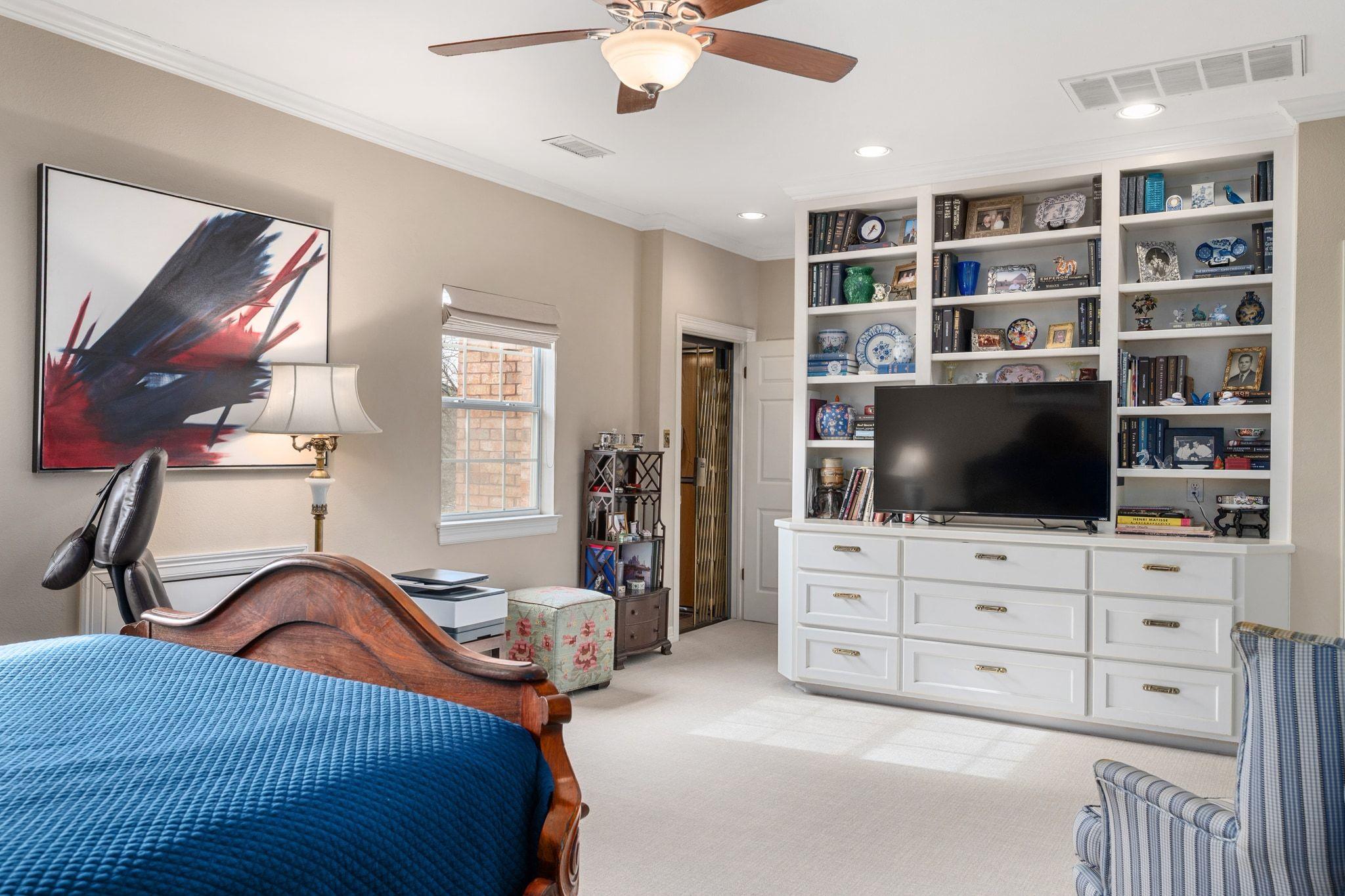 2716 Hillview Green Ln, Austin, TX 78703