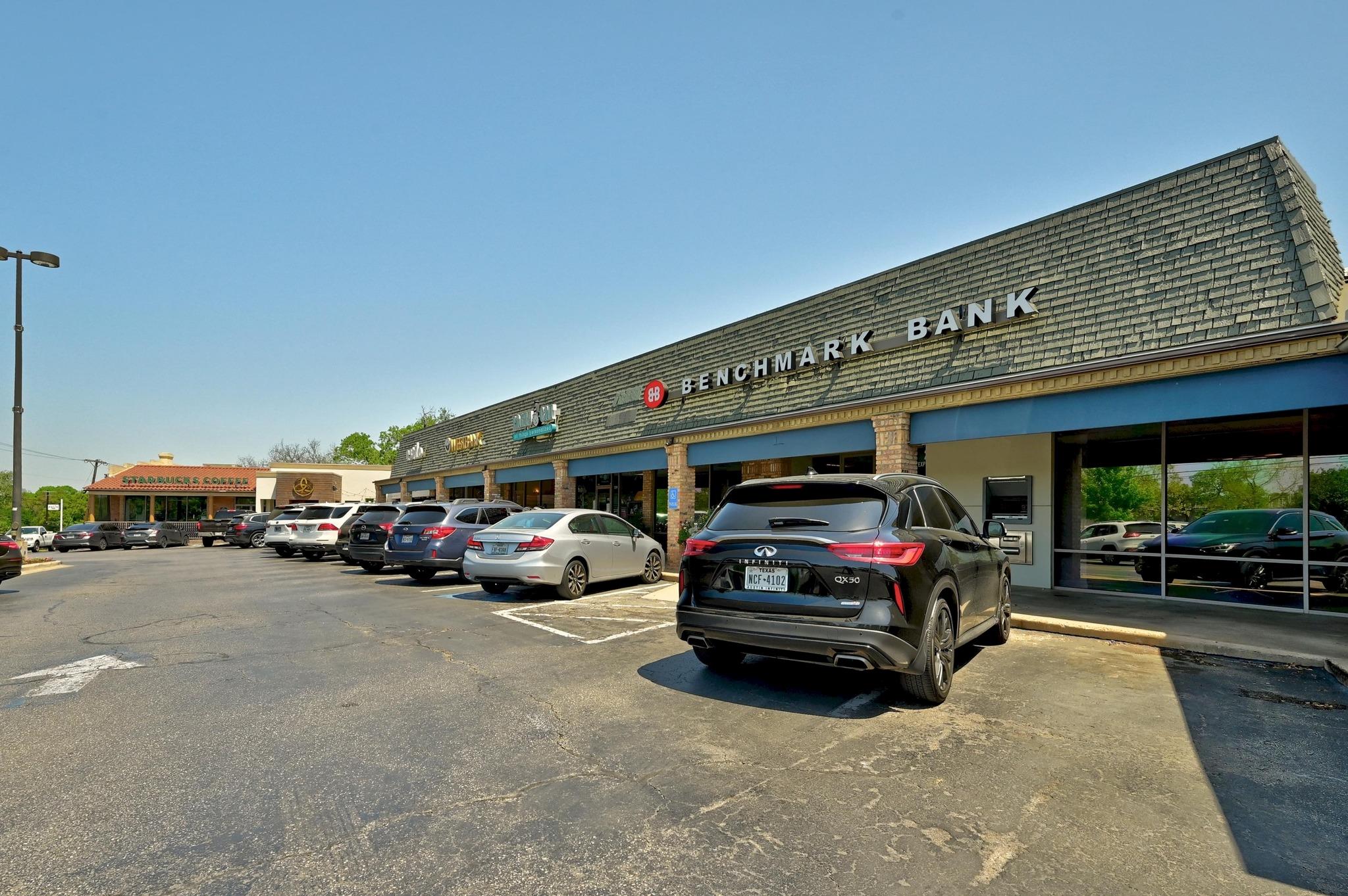 2716 Hillview Green Ln, Austin, TX 78703