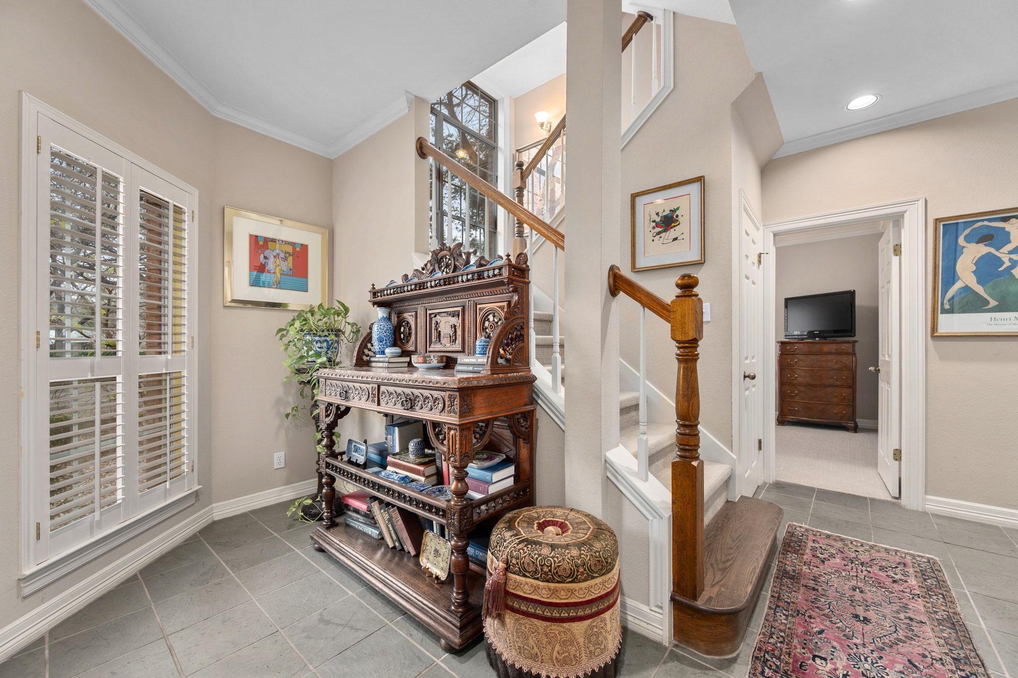 2716 Hillview Green Ln, Austin, TX 78703