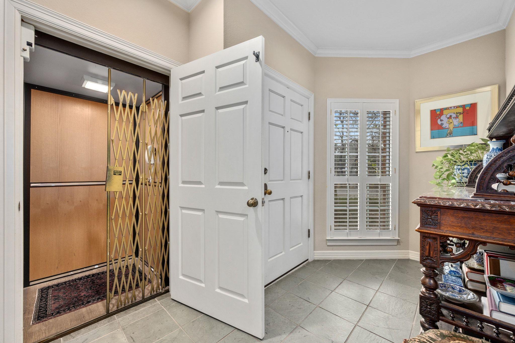 2716 Hillview Green Ln, Austin, TX 78703