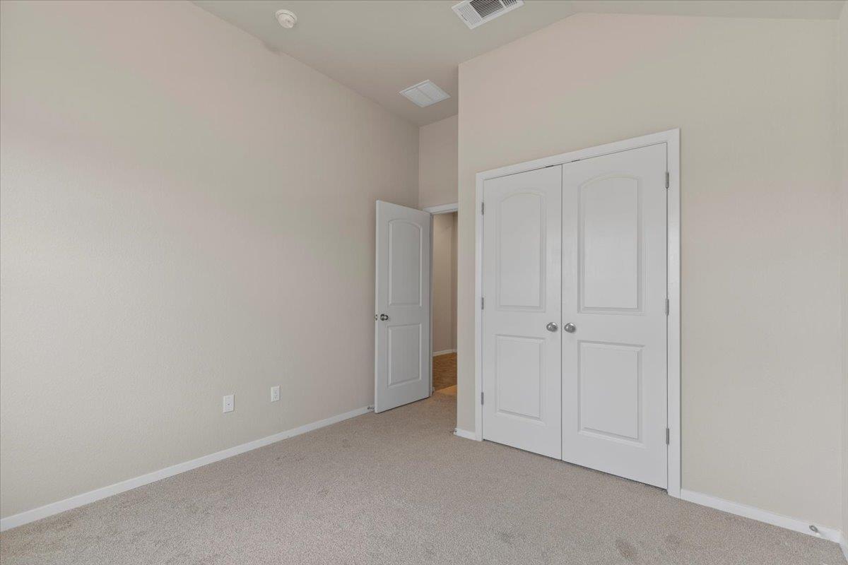 123 Saranac Dr, Elgin, TX 78621