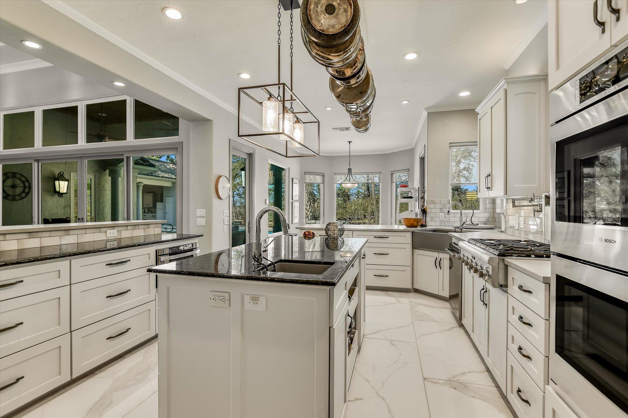 110 Pine Ct, Bastrop, TX 78602