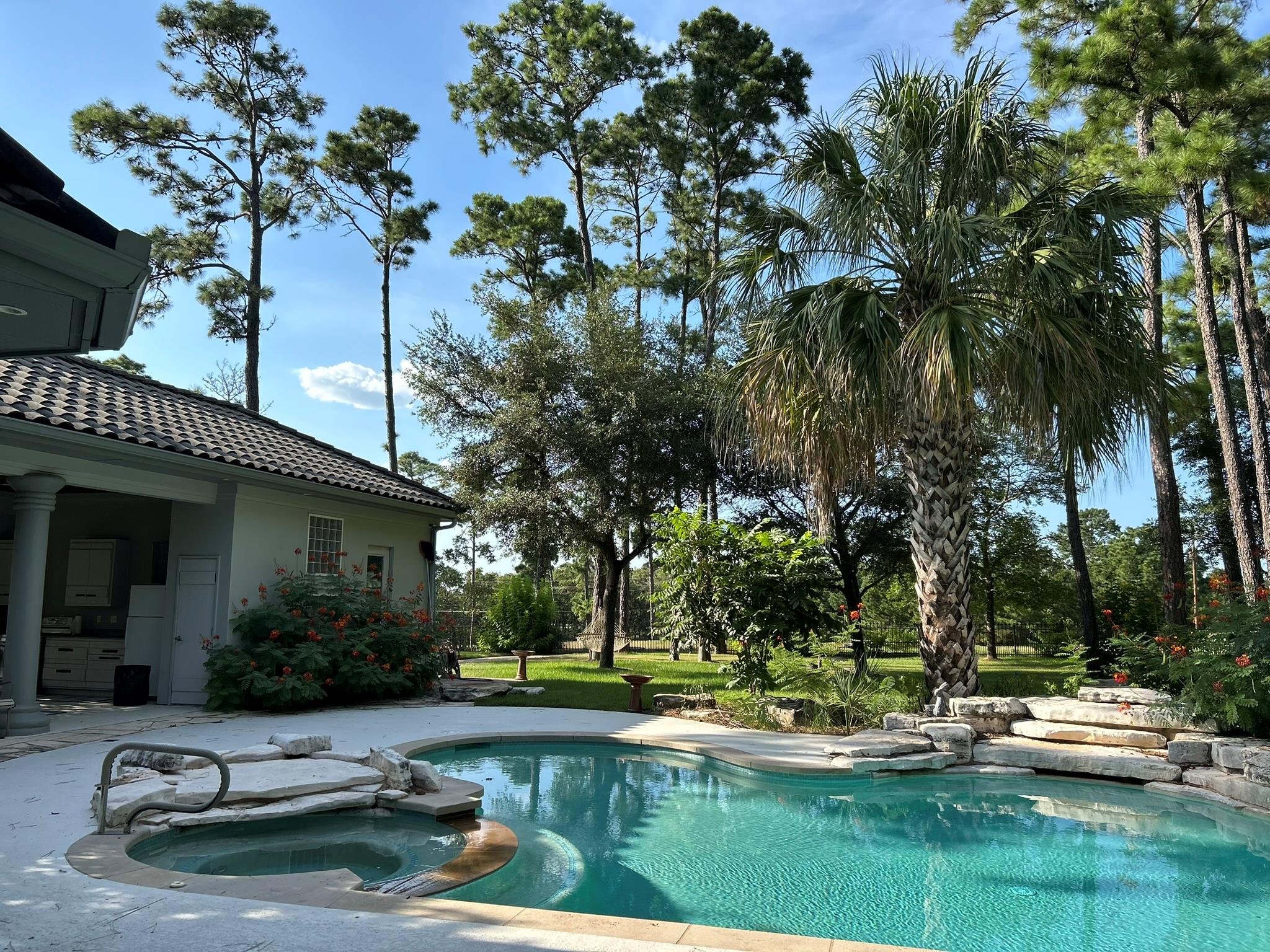 110 Pine Ct, Bastrop, TX 78602