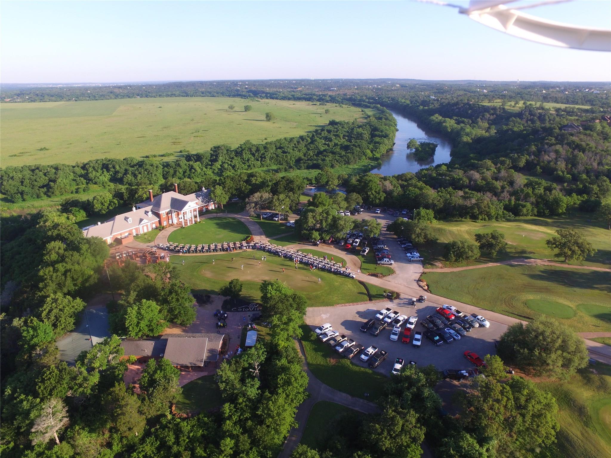 110 Pine Ct, Bastrop, TX 78602