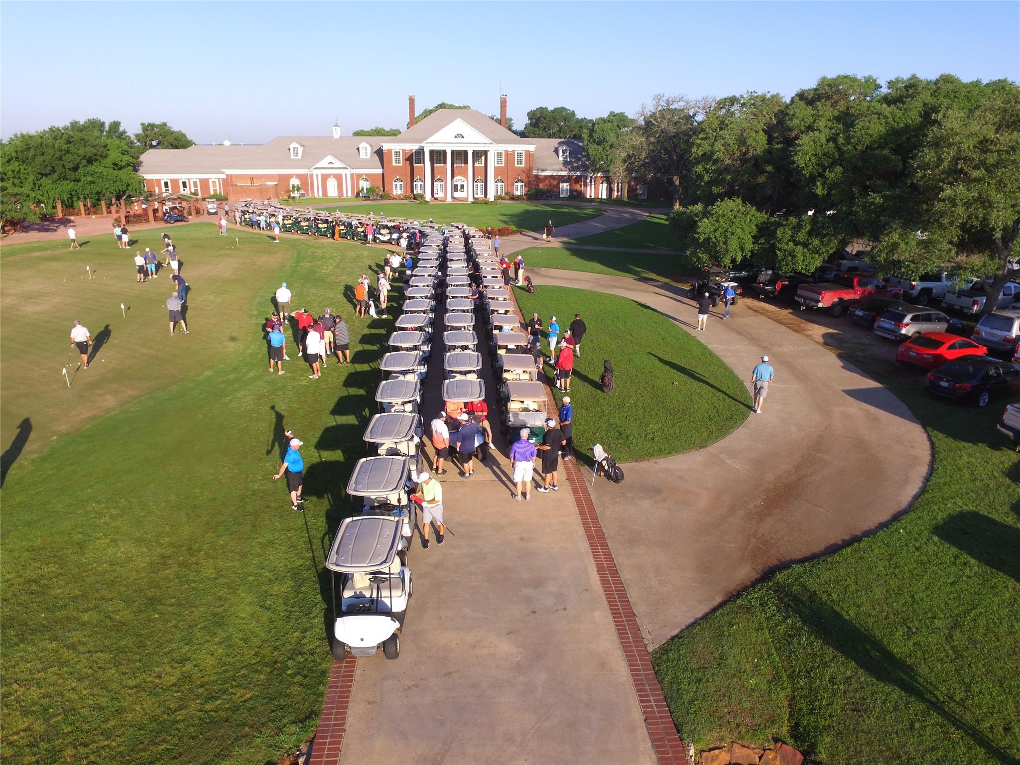 110 Pine Ct, Bastrop, TX 78602