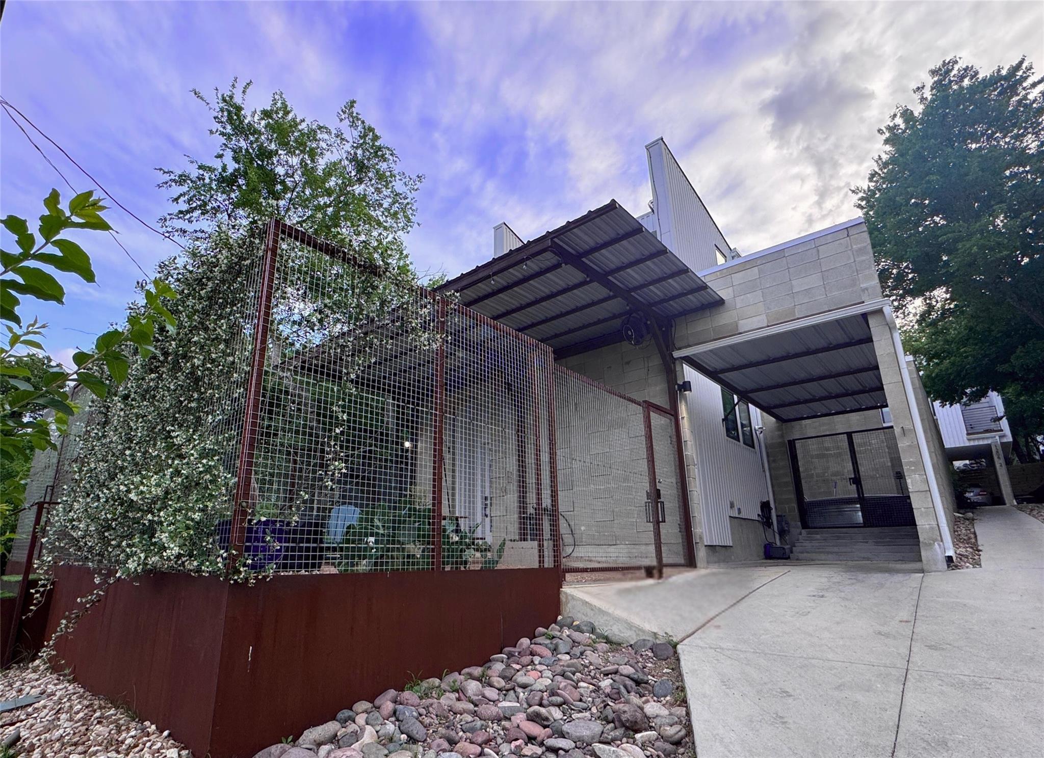 1206 Luna St, Austin, TX 78721