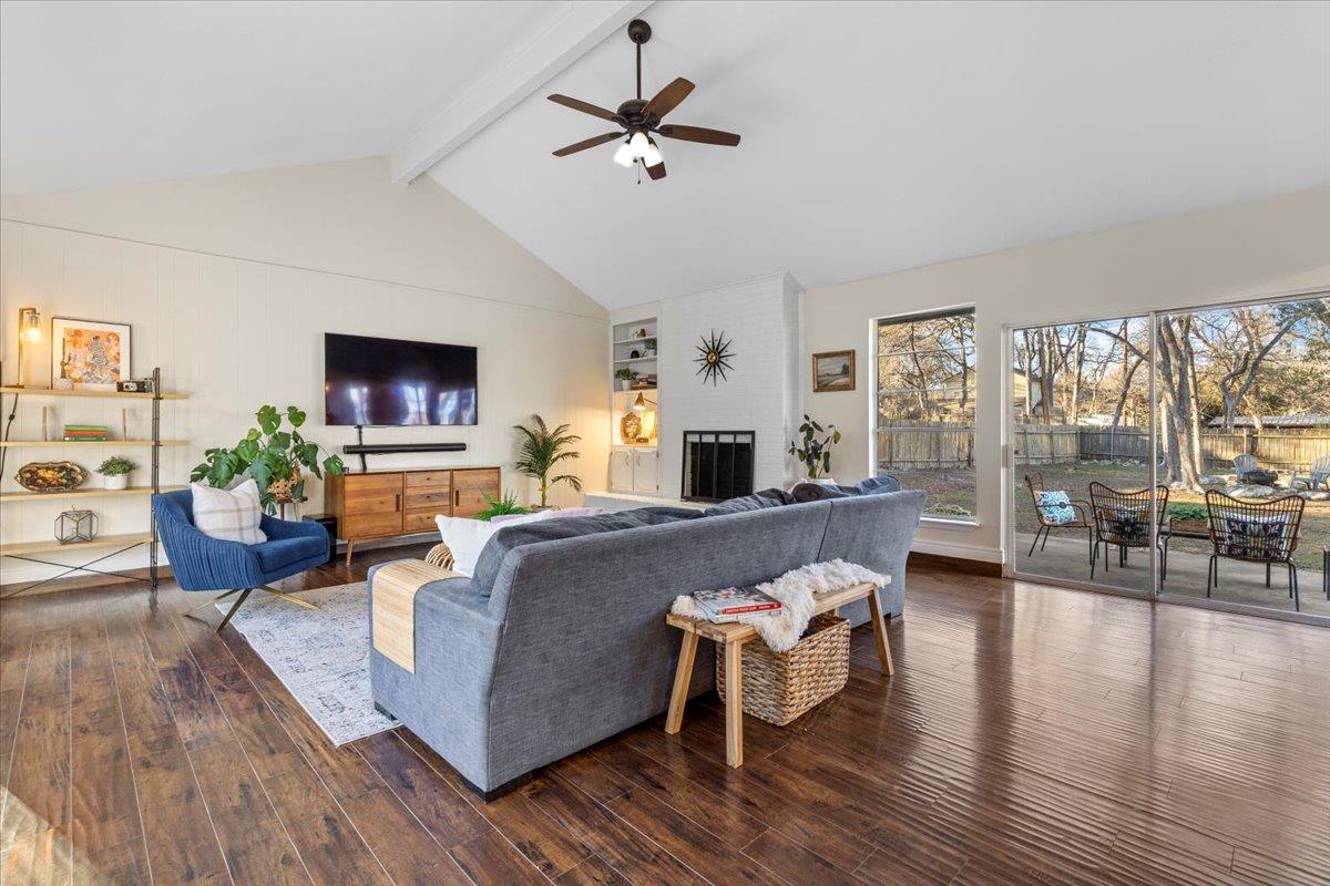 9004 Charnwood Ct, Austin, TX 78729