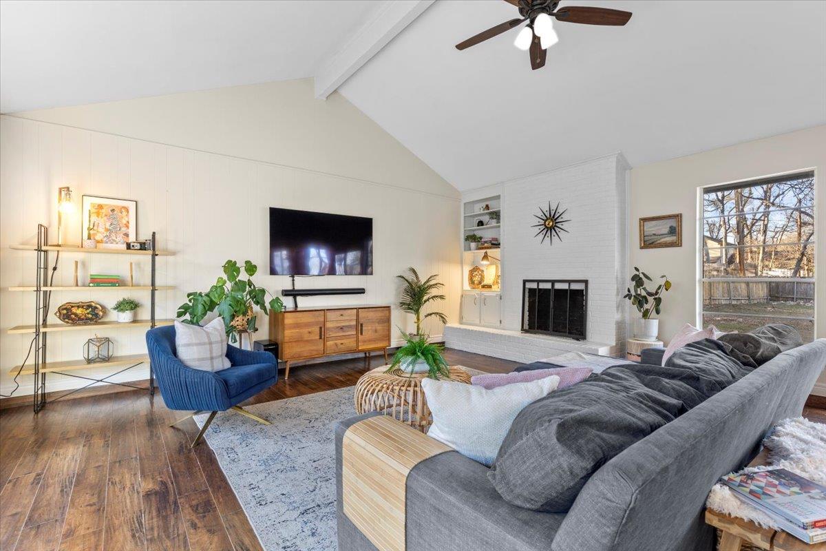 9004 Charnwood Ct, Austin, TX 78729