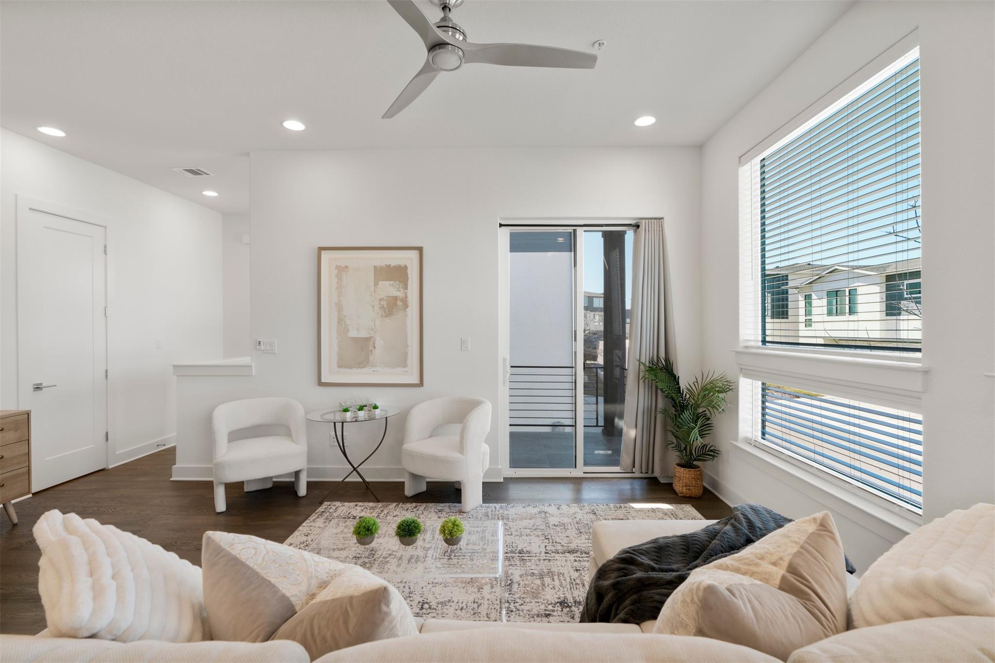 2050 Lohmans Spur Rd # 2203, Lakeway, TX 78734