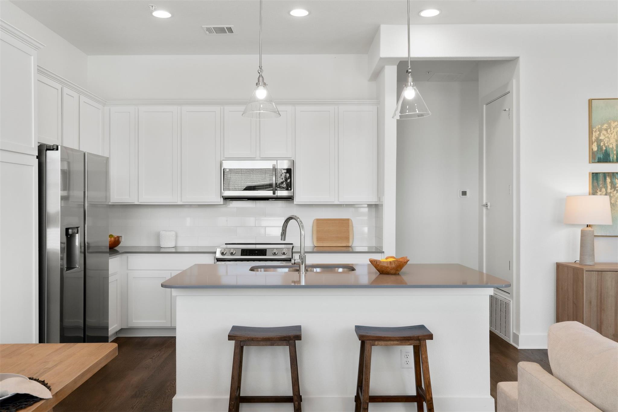 2050 Lohmans Spur Rd # 2203, Lakeway, TX 78734