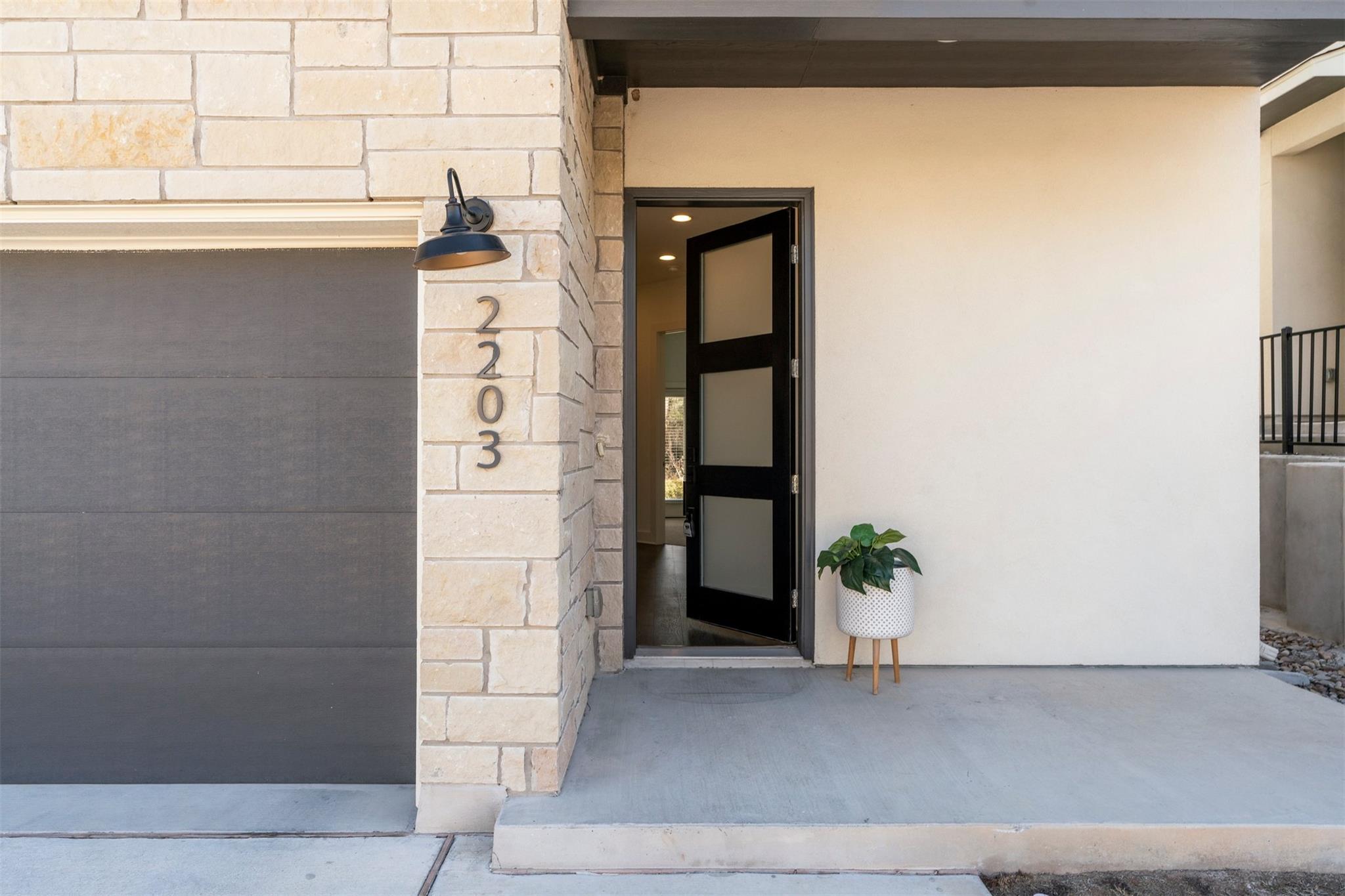 2050 Lohmans Spur Rd # 2203, Lakeway, TX 78734