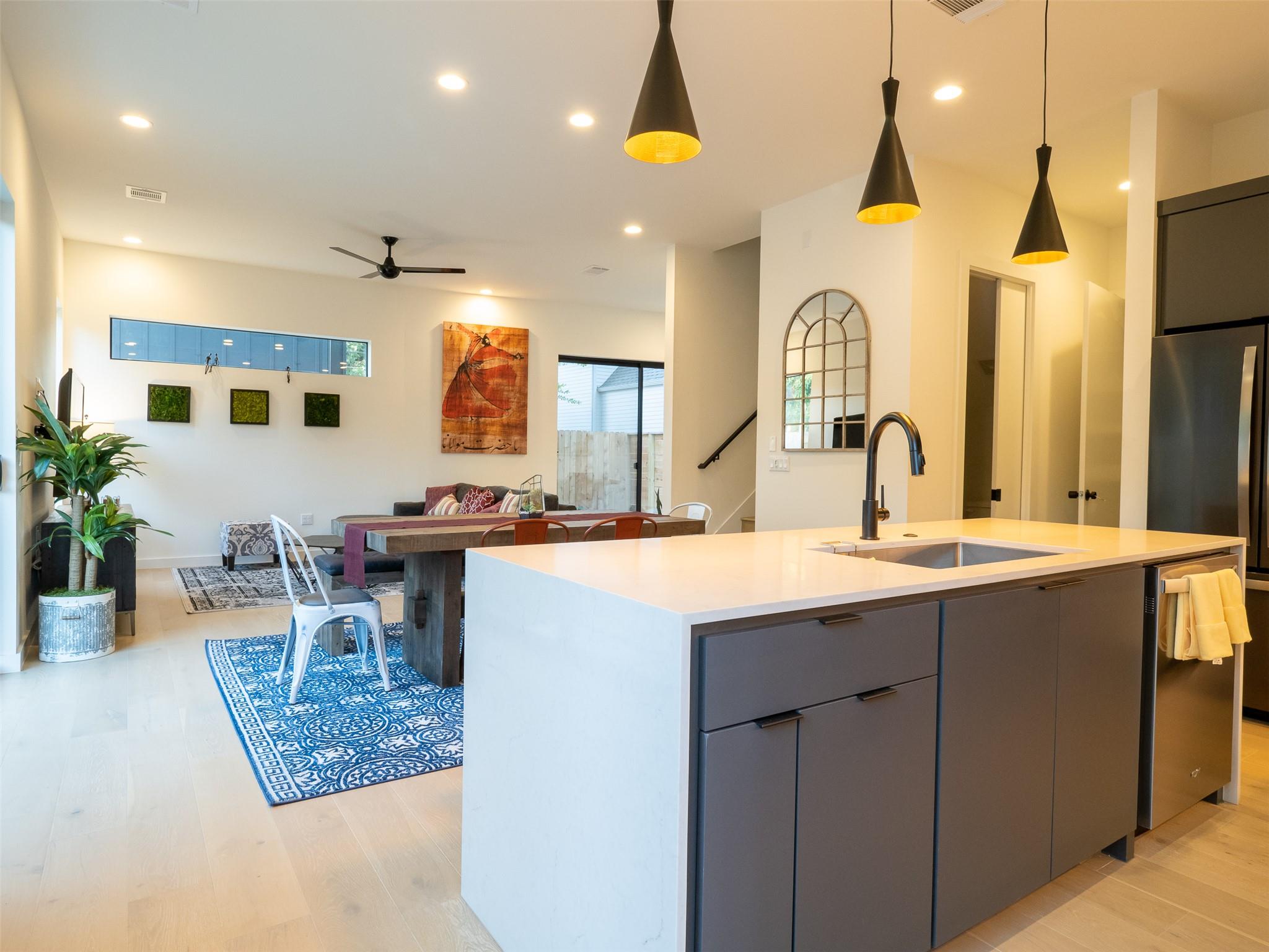 1811 Willow St # A, Austin, TX 78702