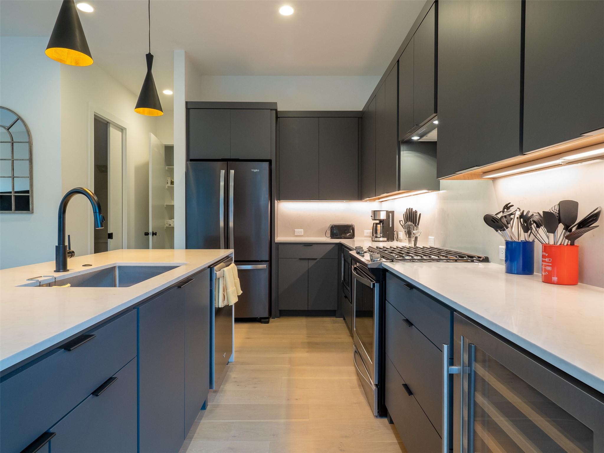 1811 Willow St # A, Austin, TX 78702