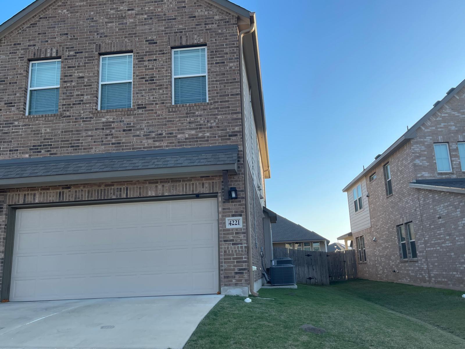 4221 Dutchman Dr, Pflugerville, TX 78660
