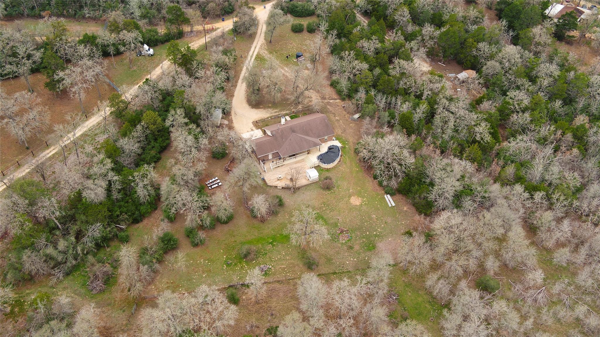 191 Clydesdale Dr, Dale, TX 78616