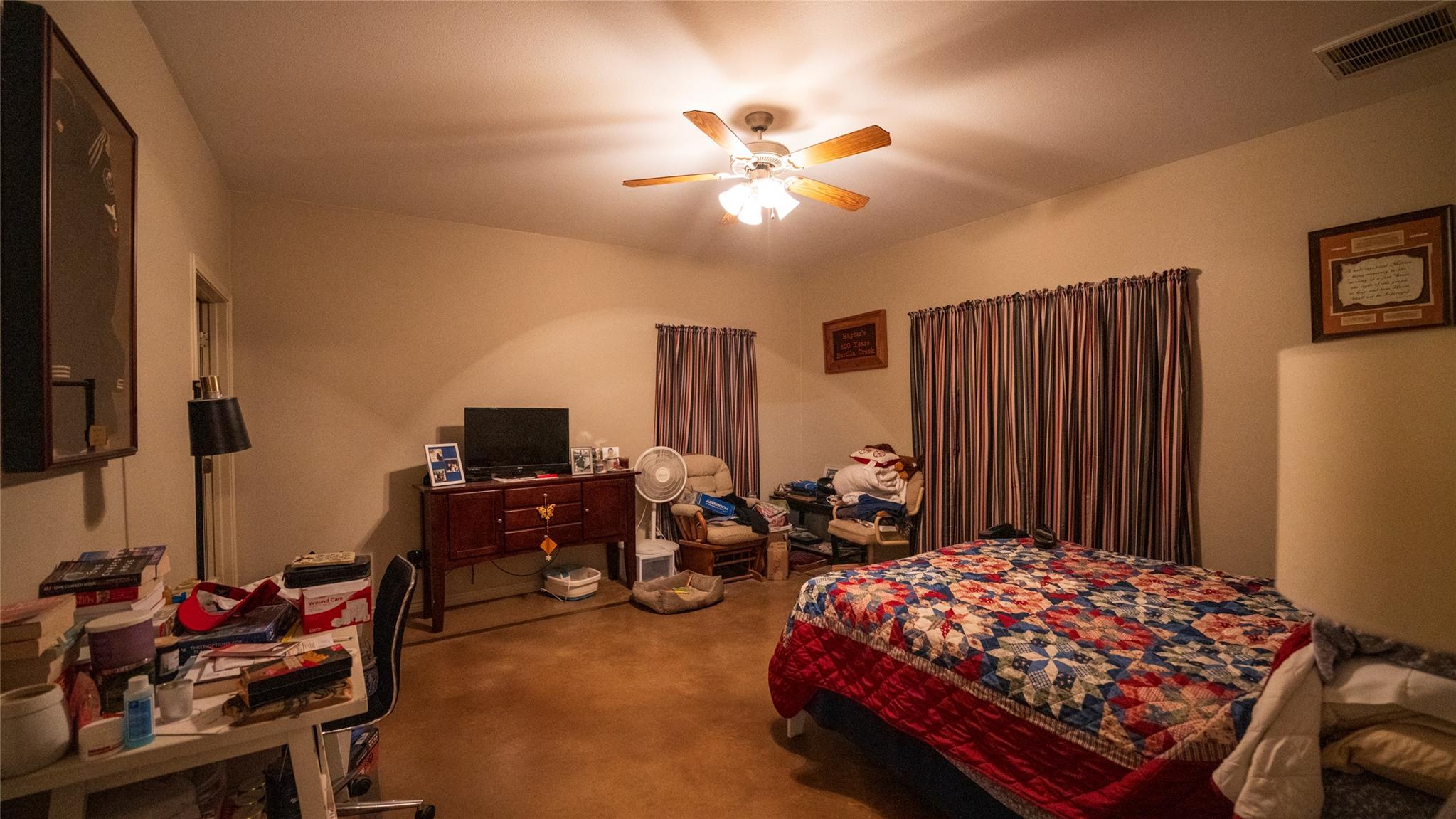 191 Clydesdale Dr, Dale, TX 78616