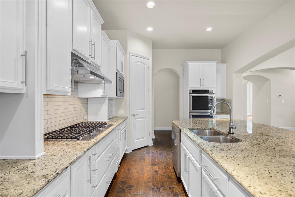 207 Coopers Crown Ln, Austin, TX 78738