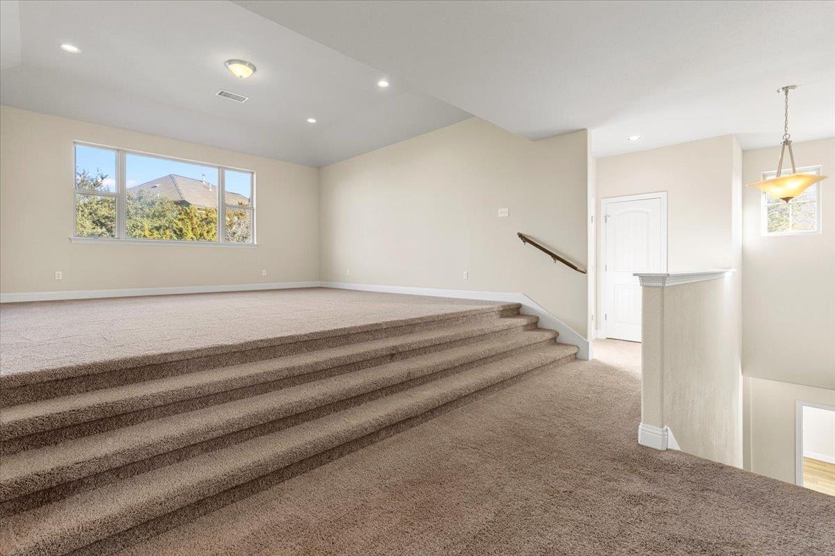 207 Coopers Crown Ln, Austin, TX 78738