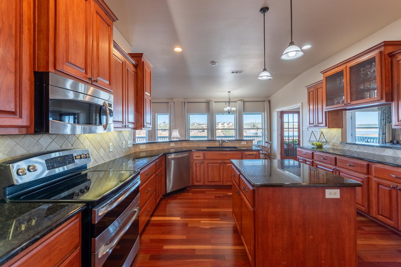 3506 Parliament Cv, Lago Vista, TX 78645