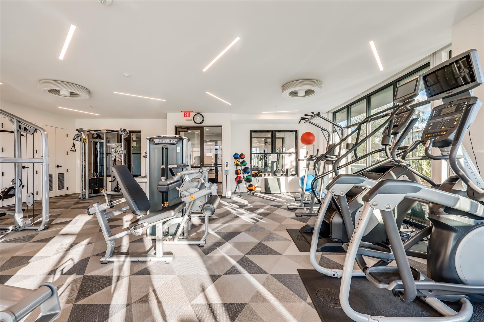 800 Embassy Dr # 606, Austin, TX 78702