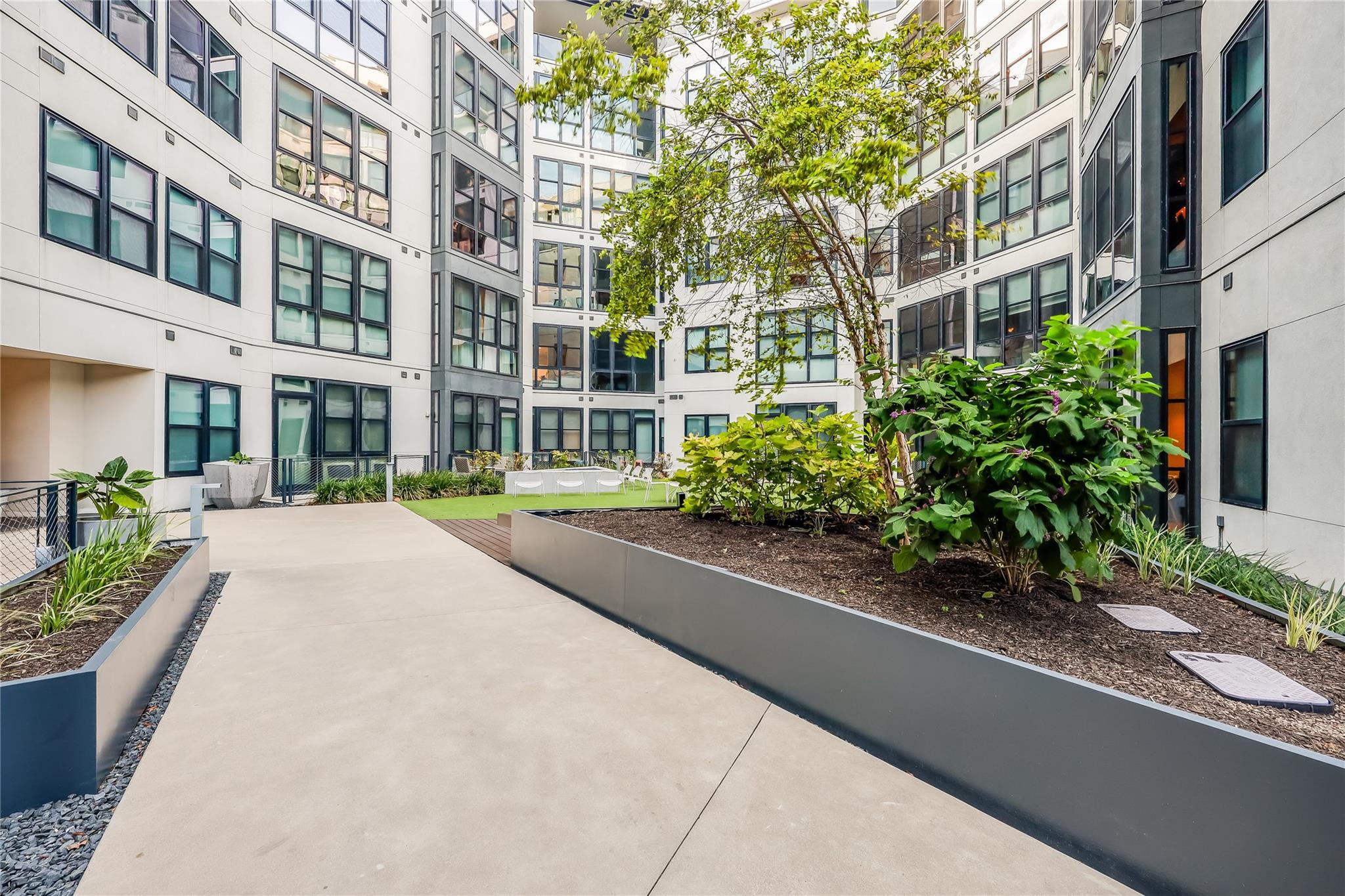 800 Embassy Dr # 606, Austin, TX 78702