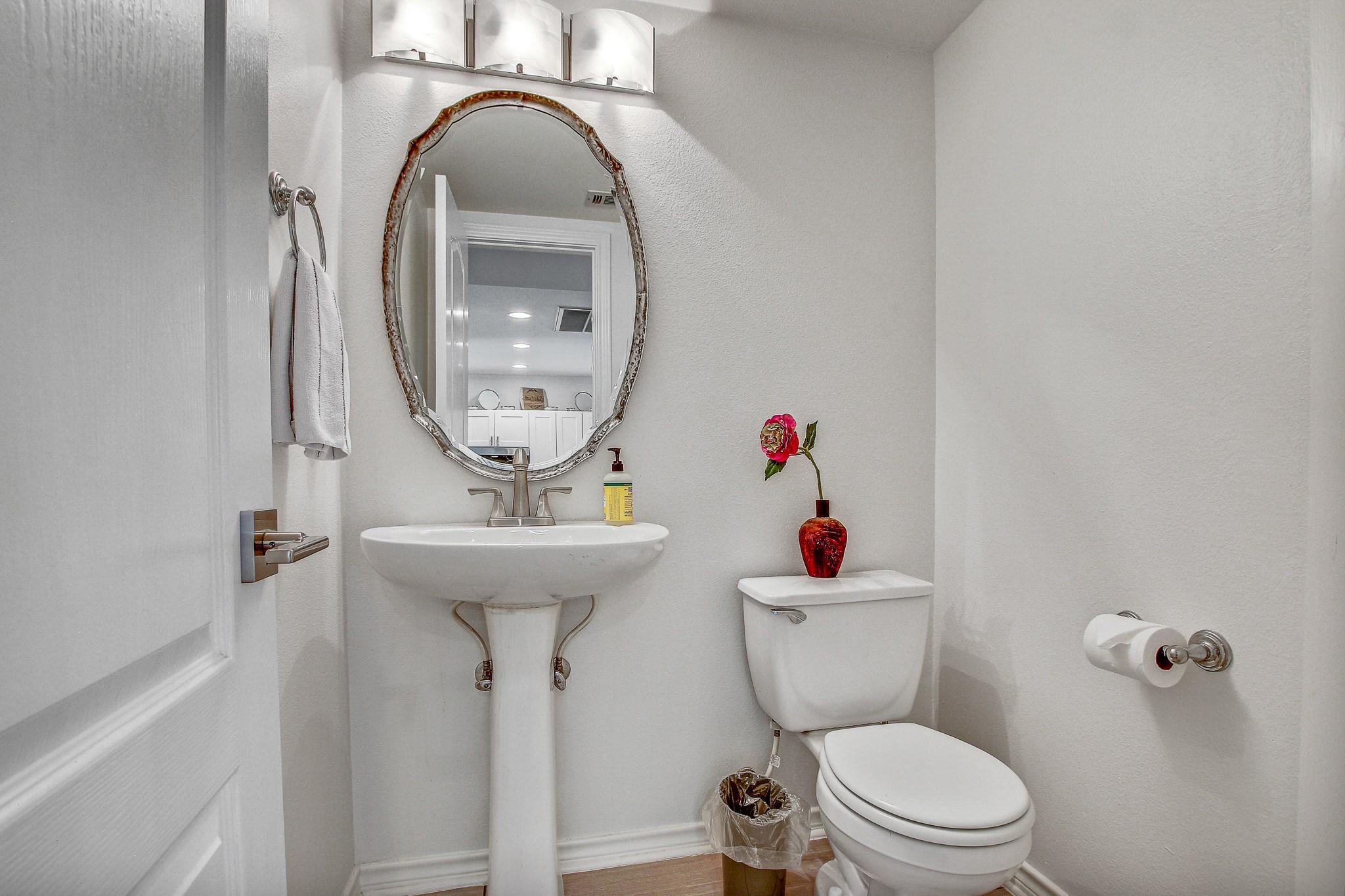 1616 Bridgeway Dr, Austin, TX 78704