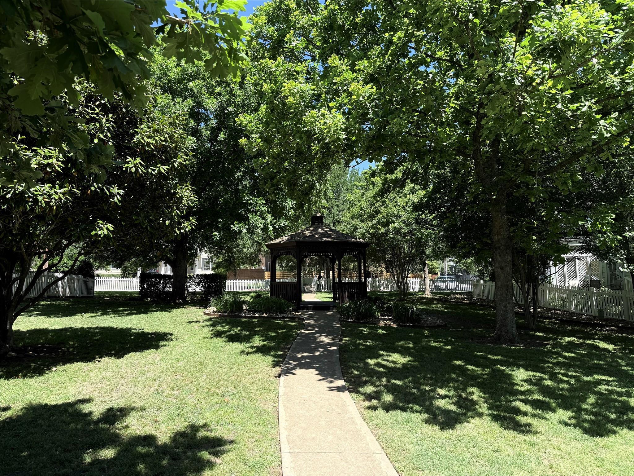 1616 Bridgeway Dr, Austin, TX 78704