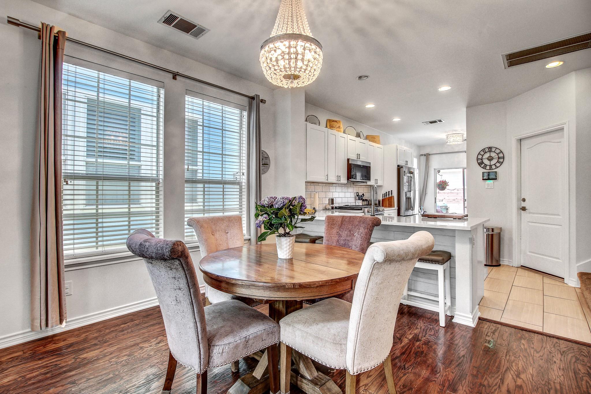 1616 Bridgeway Dr, Austin, TX 78704