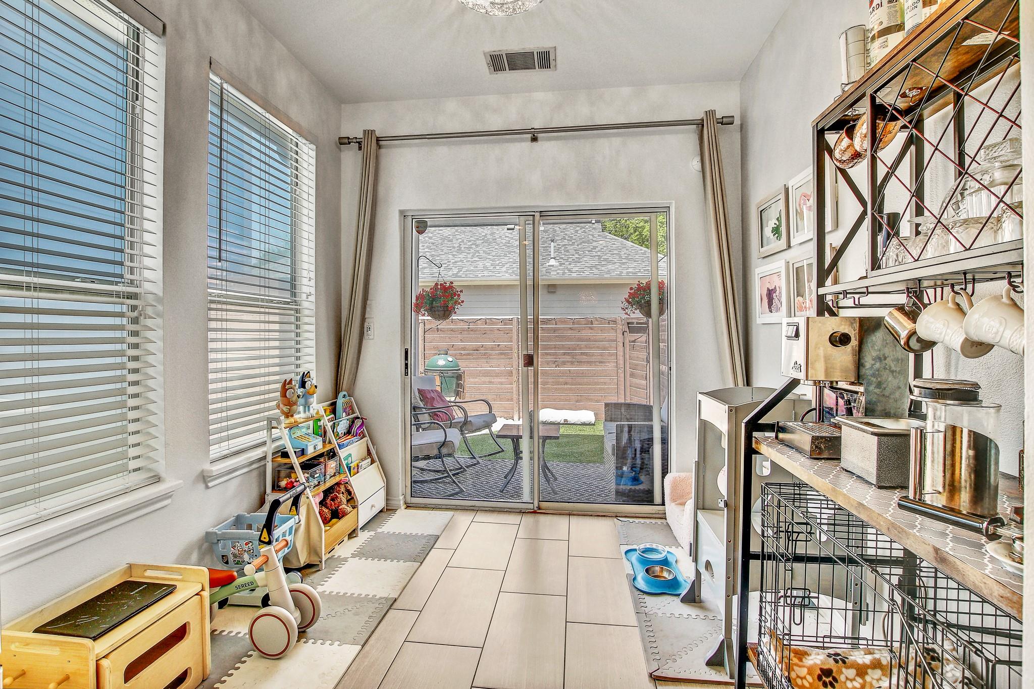 1616 Bridgeway Dr, Austin, TX 78704