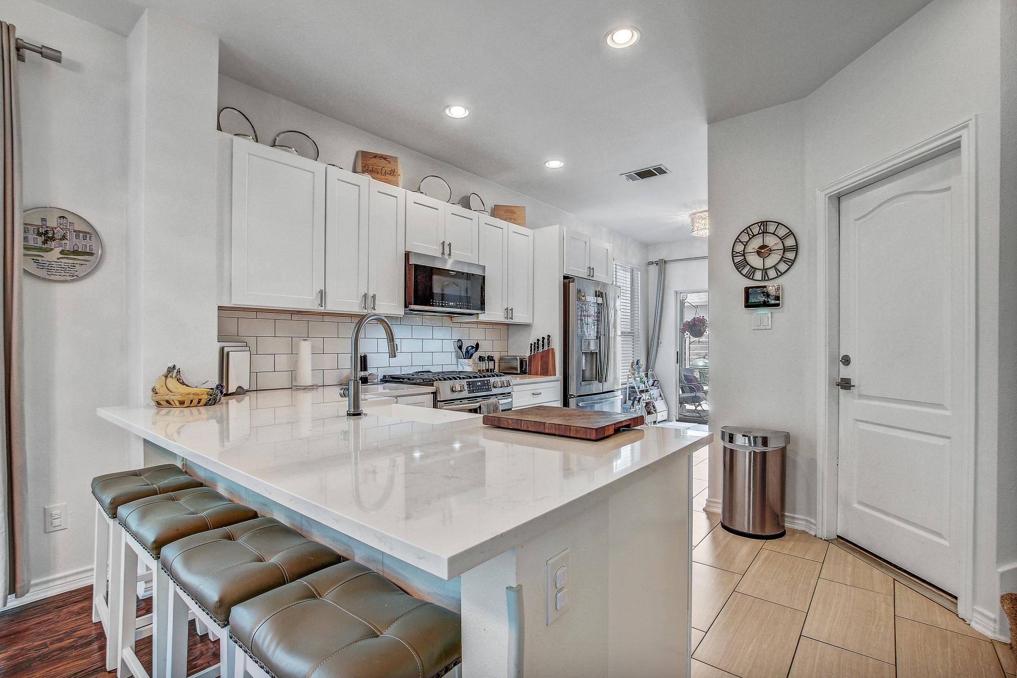 1616 Bridgeway Dr, Austin, TX 78704