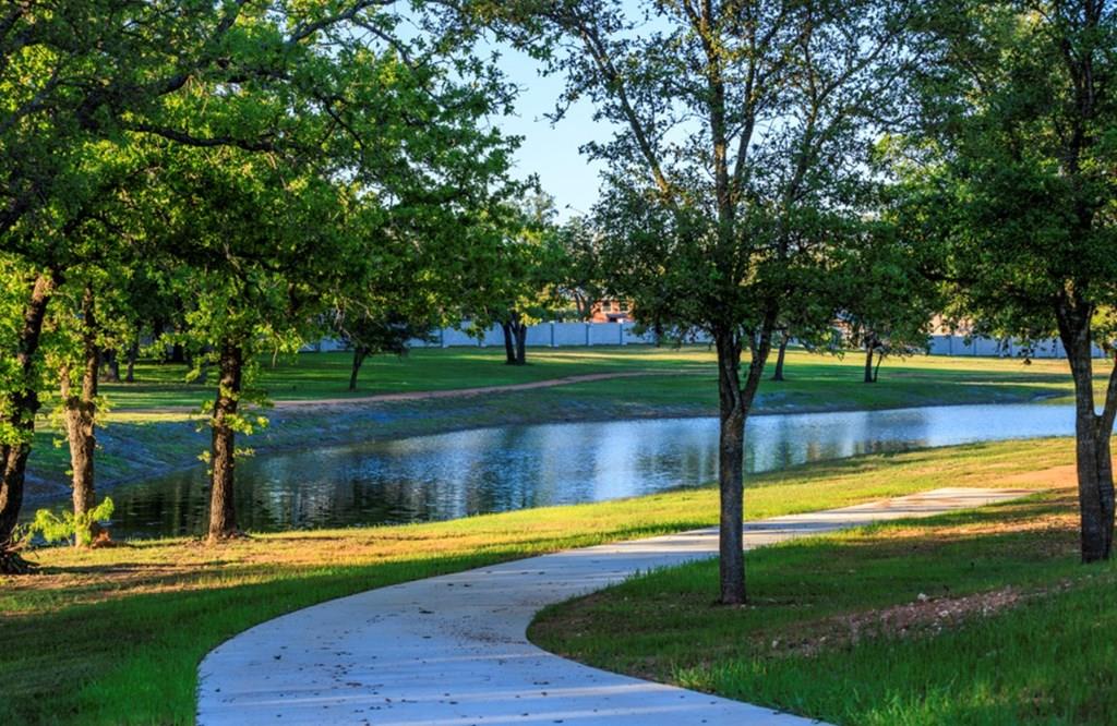 312 Interlaken St, Fredericksburg, TX 78624