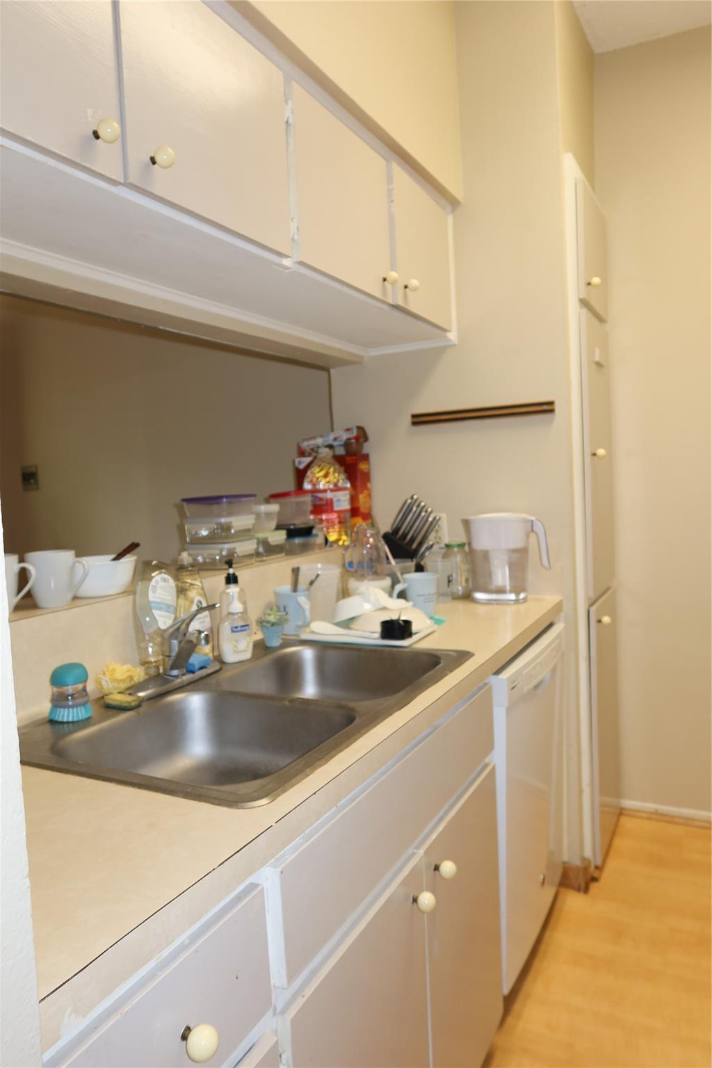 612 Park Pl # 202, Austin, TX 78705