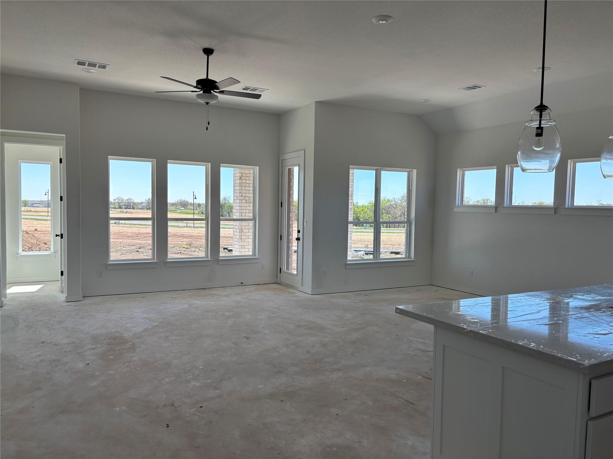 240 Pacific Grove Cir, Liberty Hill, TX 78642