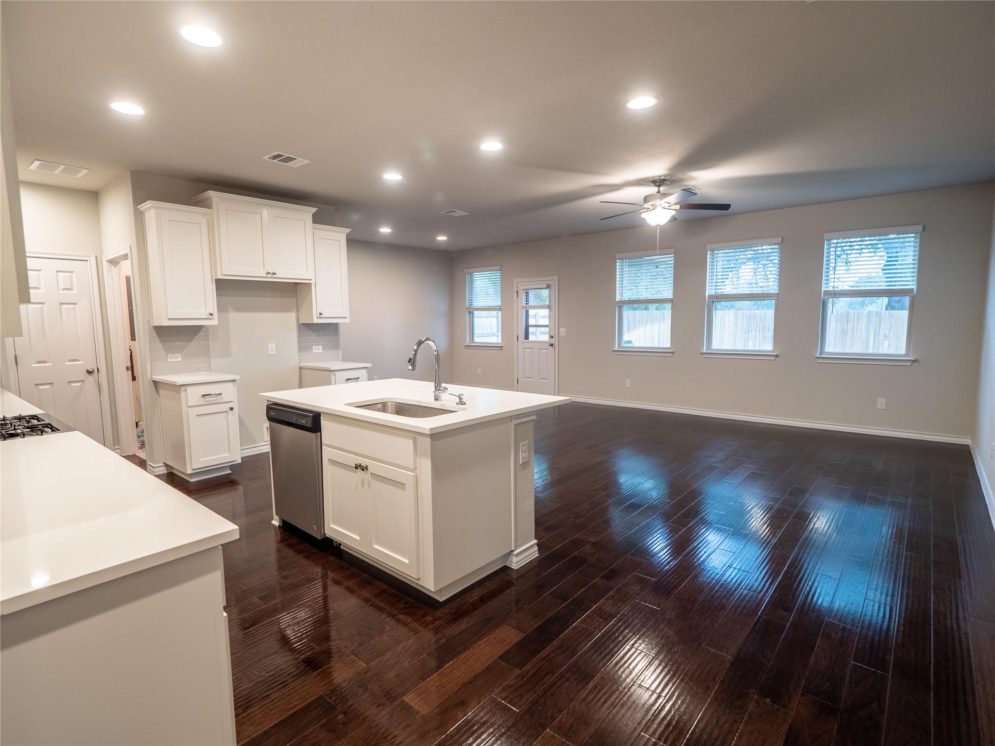 1320 Eagle Ray St, Leander, TX 78641