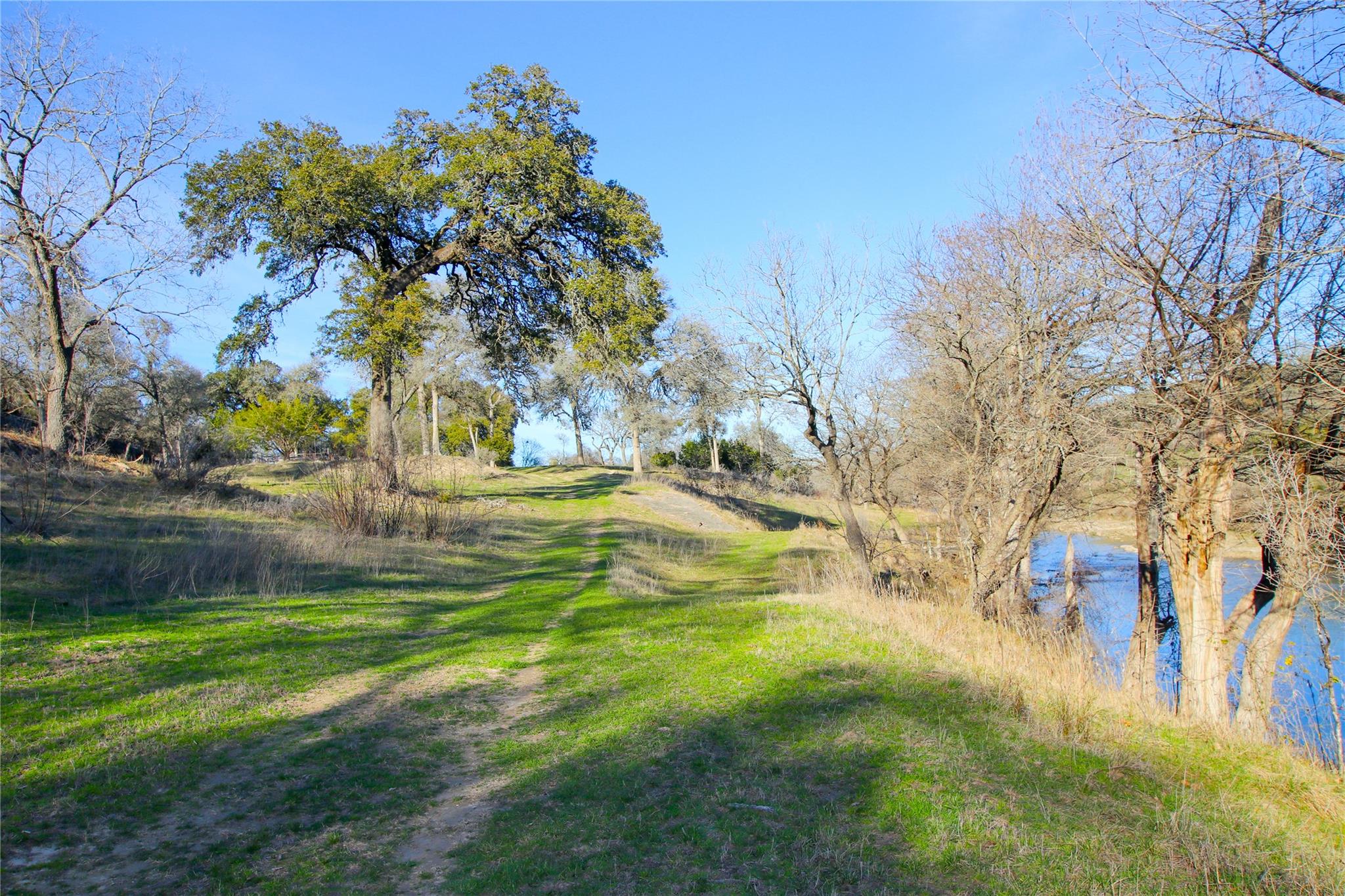 132 Sunrise Dr, Boerne, TX 78006