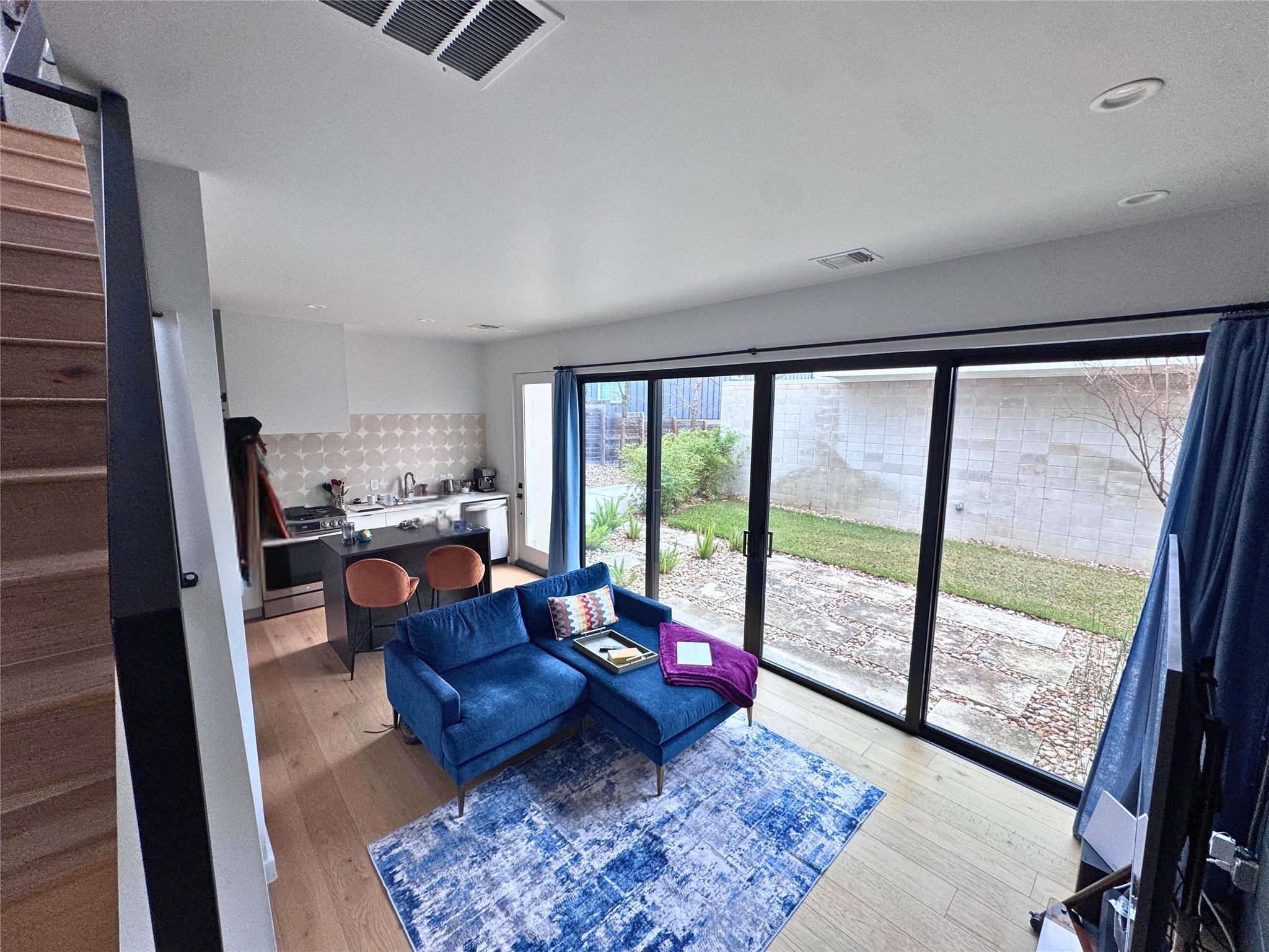 1206 Luna St # 2, Austin, TX 78721