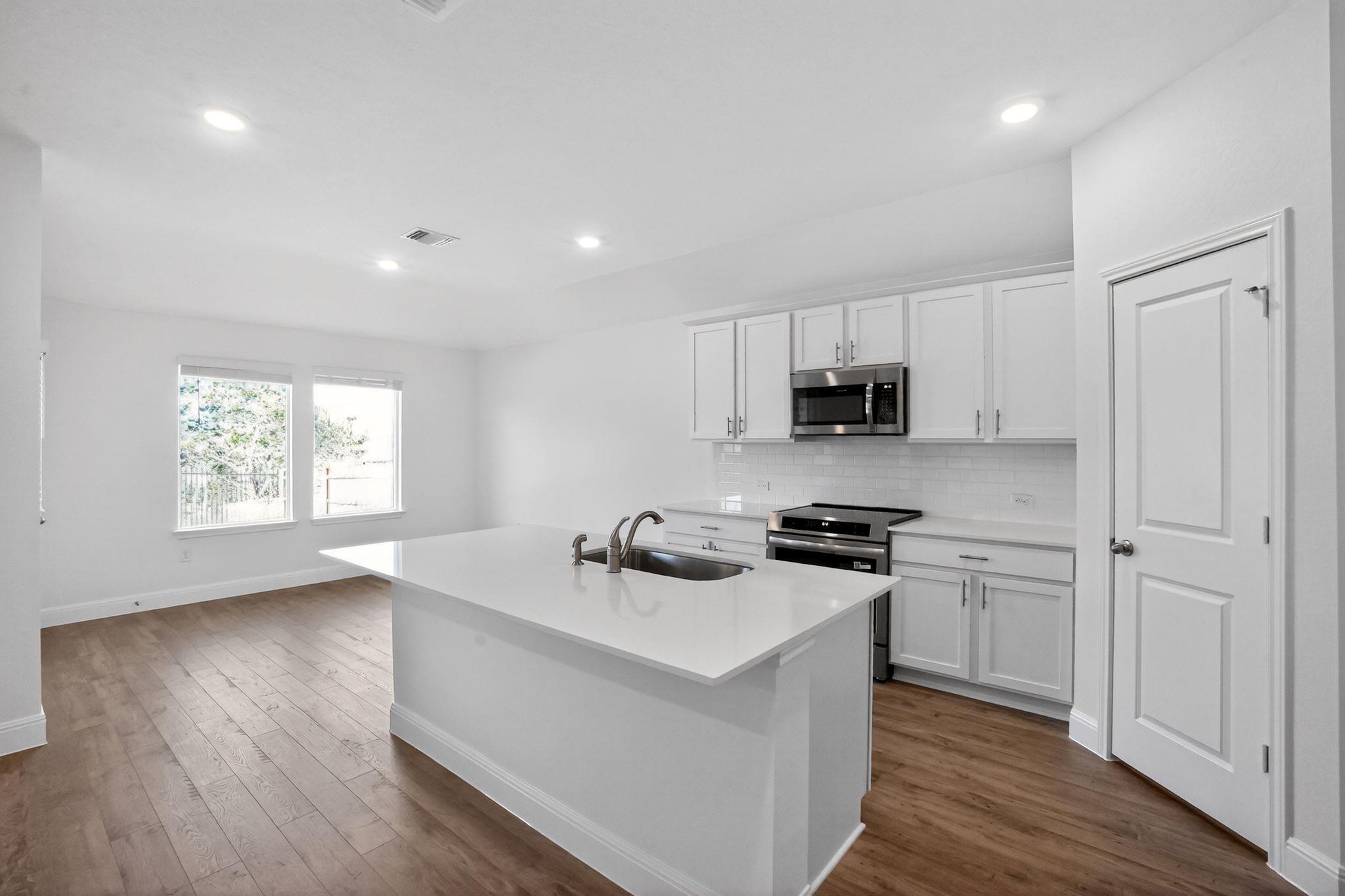 289 Rivers Edge Dr, Georgetown, TX 78628