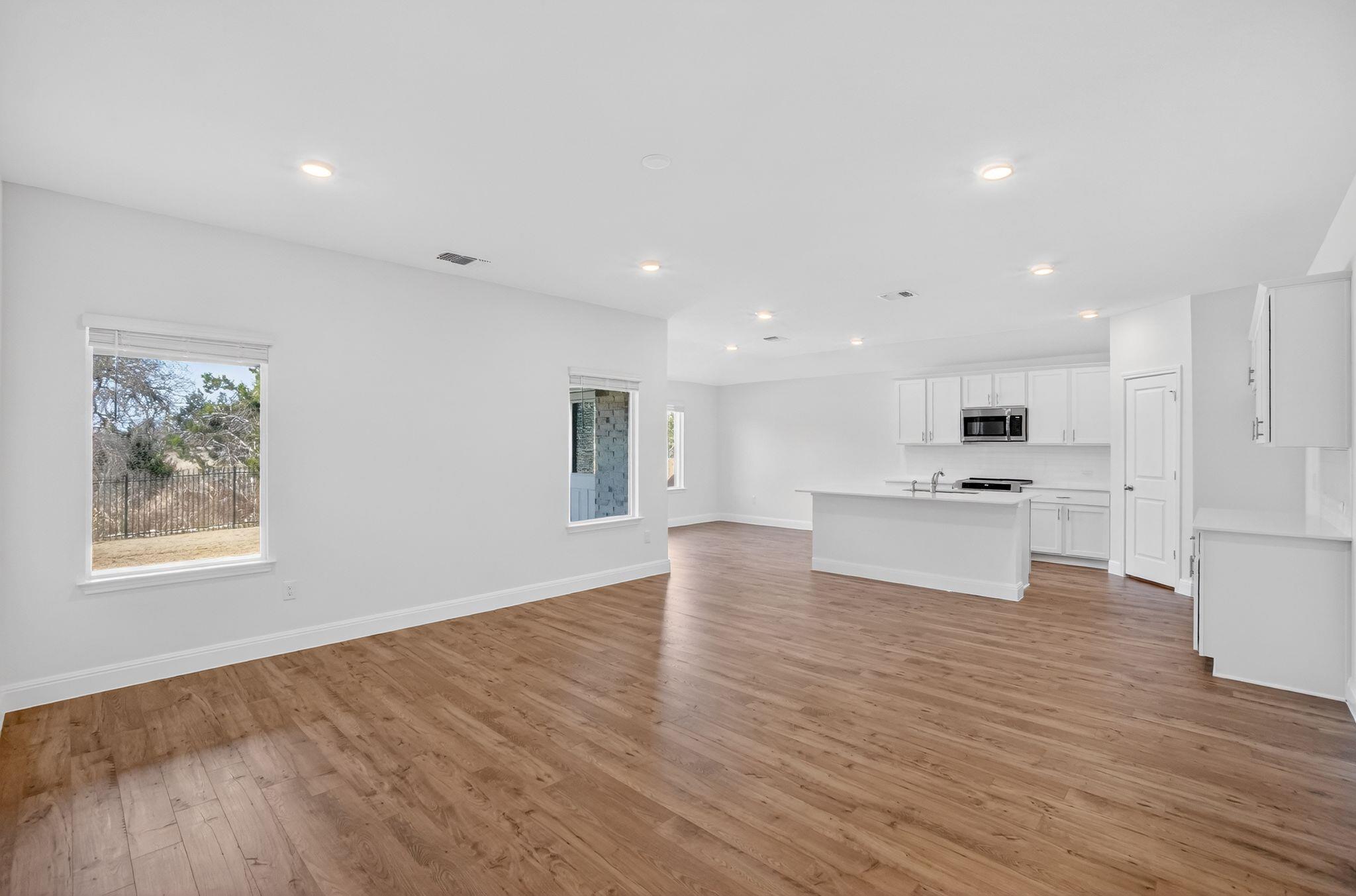 289 Rivers Edge Dr, Georgetown, TX 78628