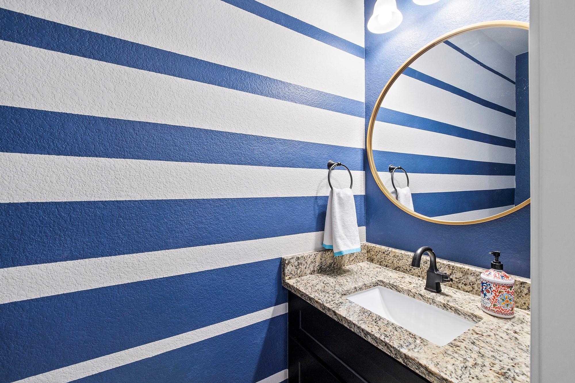 575 Demarett Dr, Point Venture, TX 78645