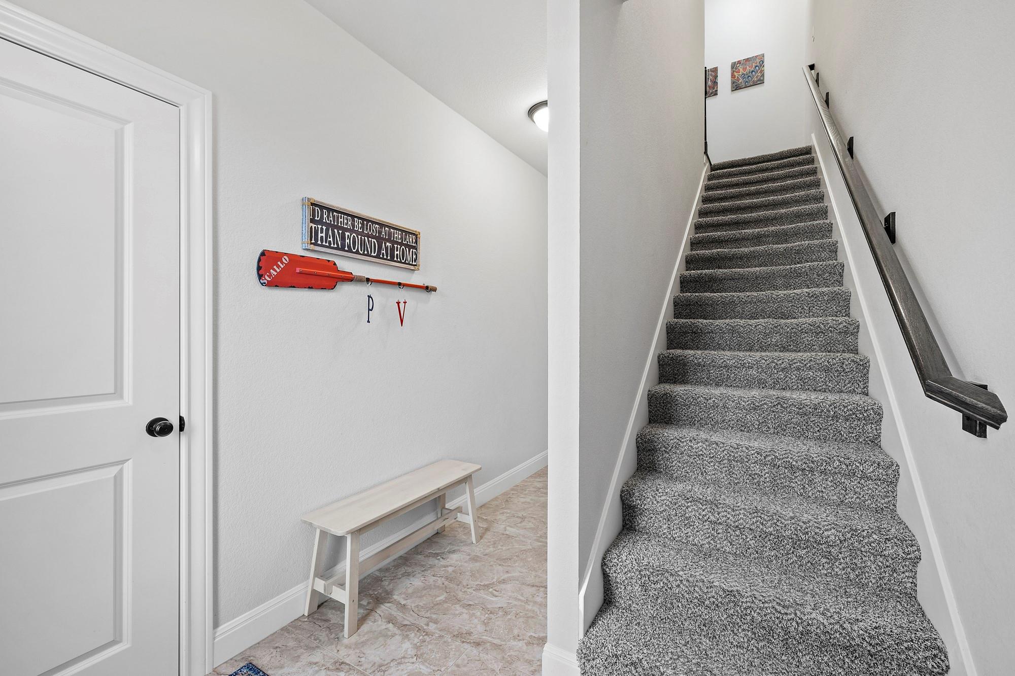 575 Demarett Dr, Point Venture, TX 78645