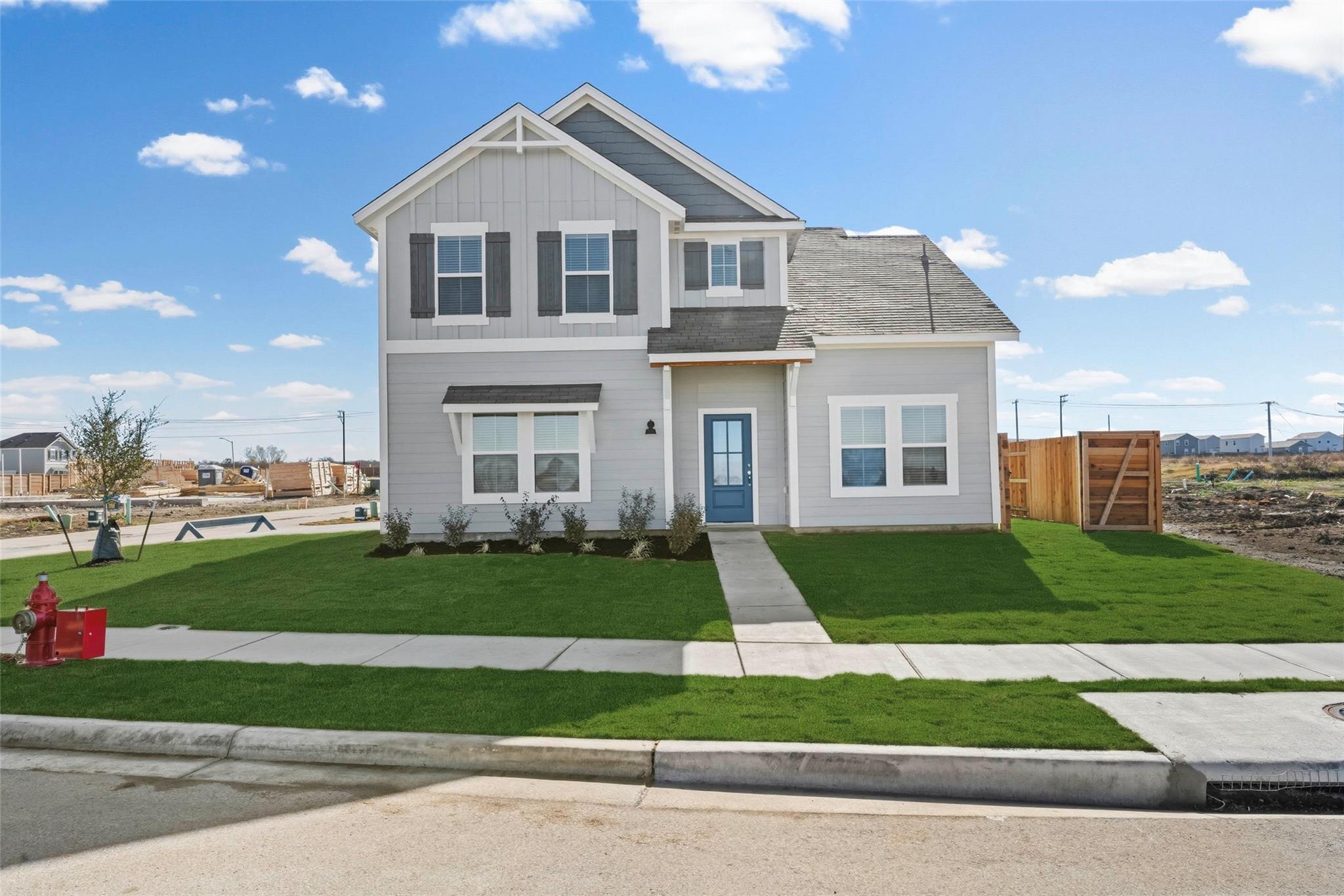 109 Desert Hare Dr, Jarrell, TX 76537