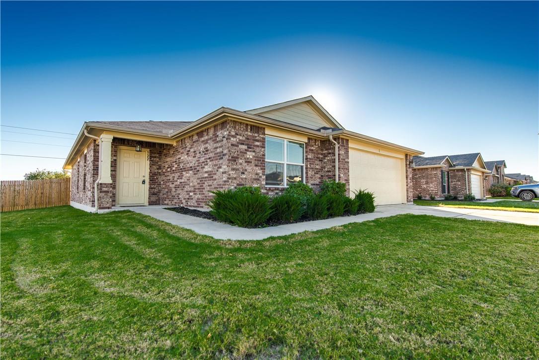 322 Foxglove Dr, Hutto, TX 78634