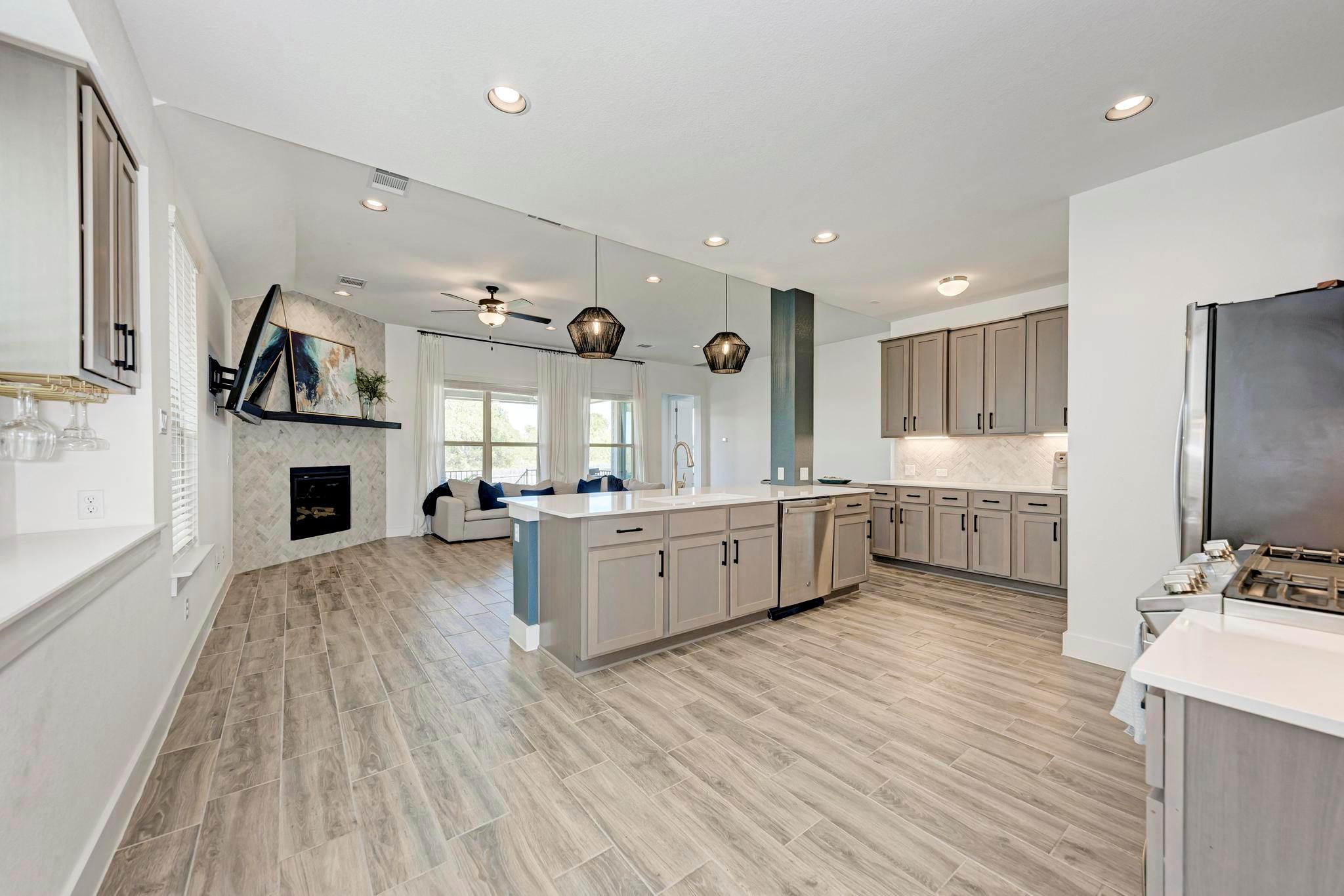 521 Elm Green St, Hutto, TX 78634